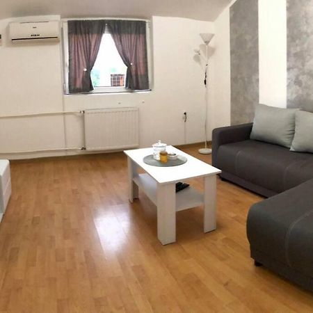 Lovely 1-Bedroom Condo With Available Parking Kraljevo Zewnętrze zdjęcie